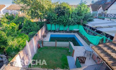 Casa en  venta - Los Robles - Burzaco