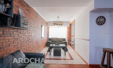 Casa en  venta - Los Robles - Burzaco