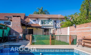 Casa en  venta - Los Robles - Burzaco