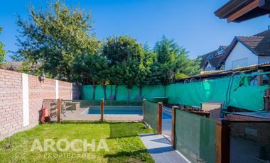 Casa en  venta - Los Robles - Burzaco