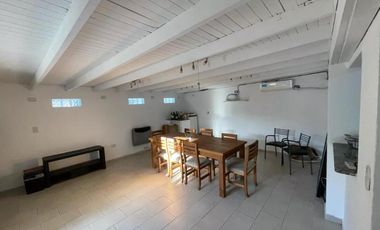 Departamento en venta - 3 Dormitorios 1 Baño - 135Mts2 - Manuel B. Gonnet