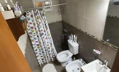 Departamento en venta - 3 Dormitorios 1 Baño - 135Mts2 - Manuel B. Gonnet