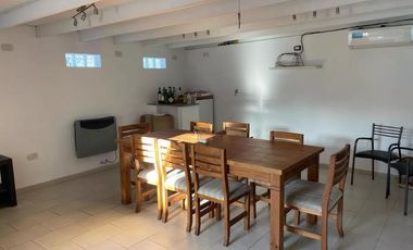 Departamento en venta - 3 Dormitorios 1 Baño - 135Mts2 - Manuel B. Gonnet