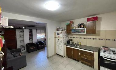 Departamento en venta - 3 Dormitorios 1 Baño - 135Mts2 - Manuel B. Gonnet