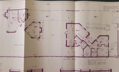 Casa venta City Bell entre caminos 1300m2 parque pileta quincho