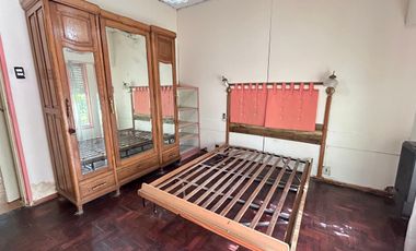 Casa de dos dormitorios a dos cuadras de Yrigoyen!