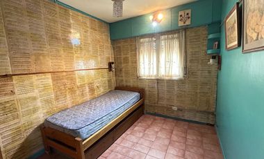 Casa de dos dormitorios a dos cuadras de Yrigoyen!