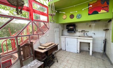 Casa de dos dormitorios a dos cuadras de Yrigoyen!