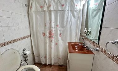Casa de dos dormitorios a dos cuadras de Yrigoyen!
