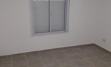Casa en venta - 2 Dormitorios 1 Baño - Cochera - 1.050Mts2 - Bordenave, Puán