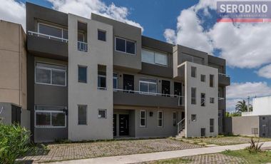 Departamento 3 ambientes Frente Parque Lineal con patio privado