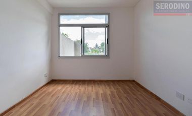 Departamento 3 ambientes Frente Parque Lineal con patio privado