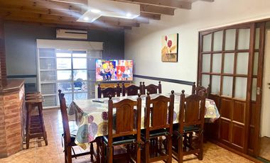 Venta casa con 2 habitaciones, jardín en Lobos