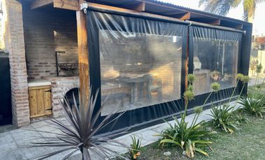 Venta casa con 2 habitaciones, jardín en Lobos