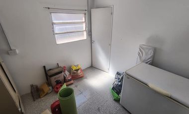 Casa en venta - 4 Dormitorios 1 Baño - Local - Etcheverry