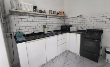 Casa en venta - 4 Dormitorios 1 Baño - Local - Etcheverry