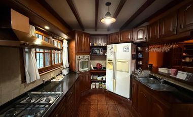 Casa sarandi cinco ambientes en venta