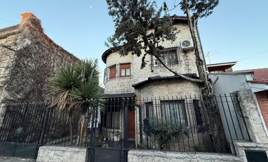 Casa sarandi cinco ambientes en venta