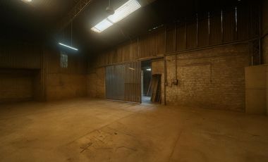 Galpón s/ Av. Costanera Sur. 760m2 Cub. 1293 m2 Terreno  c/ Salida a 2 calles!