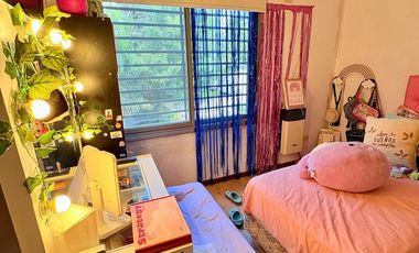 Casa en  Funes de dos dormitorios con patio