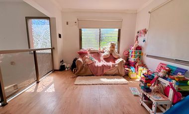 Casa en  Funes de dos dormitorios con patio