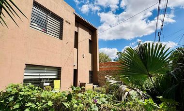 Casa en  Funes de dos dormitorios con patio