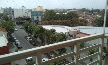 Departamento en venta - 2 Dormitorios 2 Baños - Cochera - 74Mts2 - Miramar