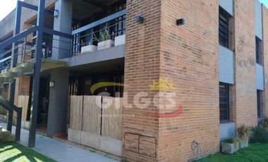 Alquiler de Departamento 2 Ambientes  en Castelar  Con Cochera doble, Parrilla y Pileta