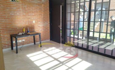 Alquiler de Departamento 2 Ambientes  en Castelar  Con Cochera doble, Parrilla y Pileta