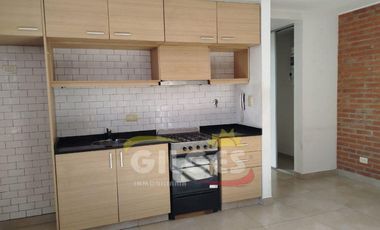 Alquiler de Departamento 2 Ambientes  en Castelar  Con Cochera doble, Parrilla y Pileta