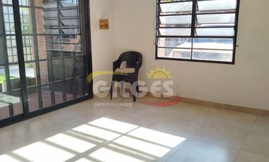 Alquiler de Departamento 2 Ambientes  en Castelar  Con Cochera doble, Parrilla y Pileta