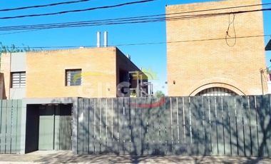Alquiler de Departamento 2 Ambientes  en Castelar  Con Cochera doble, Parrilla y Pileta