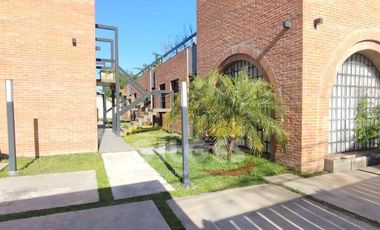 Alquiler de Departamento 2 Ambientes  en Castelar  Con Cochera doble, Parrilla y Pileta