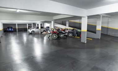 Departamento en venta - 3 Dormitorios 3 Baños - Cochera - 140Mts2 - Quilmes