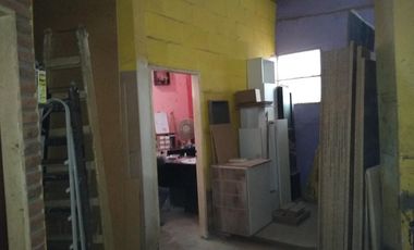 venta   local   213 m2  caseros