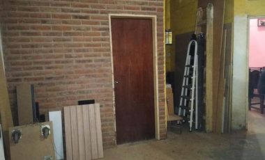 venta   local   213 m2  caseros