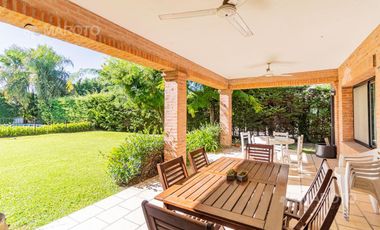 CASA EN VENTA EN BARRIO PRIVADO SEPTIEMBRE - MAROTO PROPIEDADES