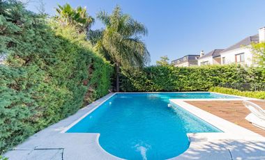 CASA EN VENTA EN BARRIO PRIVADO SEPTIEMBRE - MAROTO PROPIEDADES