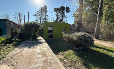 Casa en  venta La Caleta con quincho