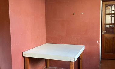 Casa en venta - 4 Dormitorios 2 Baños - Local - 152Mts2 - Quilmes