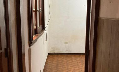 Casa en venta - 4 Dormitorios 2 Baños - Local - 152Mts2 - Quilmes