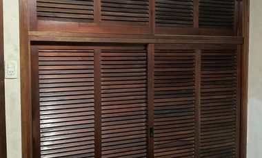 Casa en venta - 4 Dormitorios 2 Baños - Local - 152Mts2 - Quilmes