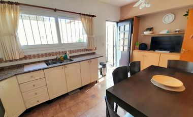 Sólido Dúplex 4 amb con detalles de categoría! Olivos.