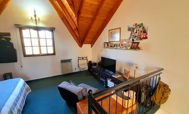 Sólido Dúplex 4 amb con detalles de categoría! Olivos.