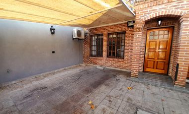 Sólido Dúplex 4 amb con detalles de categoría! Olivos.