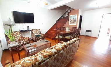 Sólido Dúplex 4 amb con detalles de categoría! Olivos.