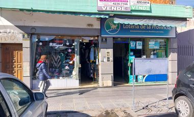Locales en venta - 2 Deposito 2 Baños - 303Mts2 - Rafael Calzada, Almirante Brown