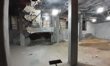 Depósito en venta - PB y sótano - A RECICLAR -  más de 300 mts en Caballito - sin expensas