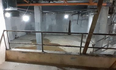 Depósito en venta - PB y sótano - A RECICLAR -  más de 300 mts en Caballito - sin expensas