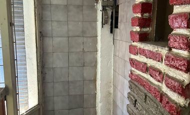 Locales Comerciales en venta - 300Mts2 - Merlo